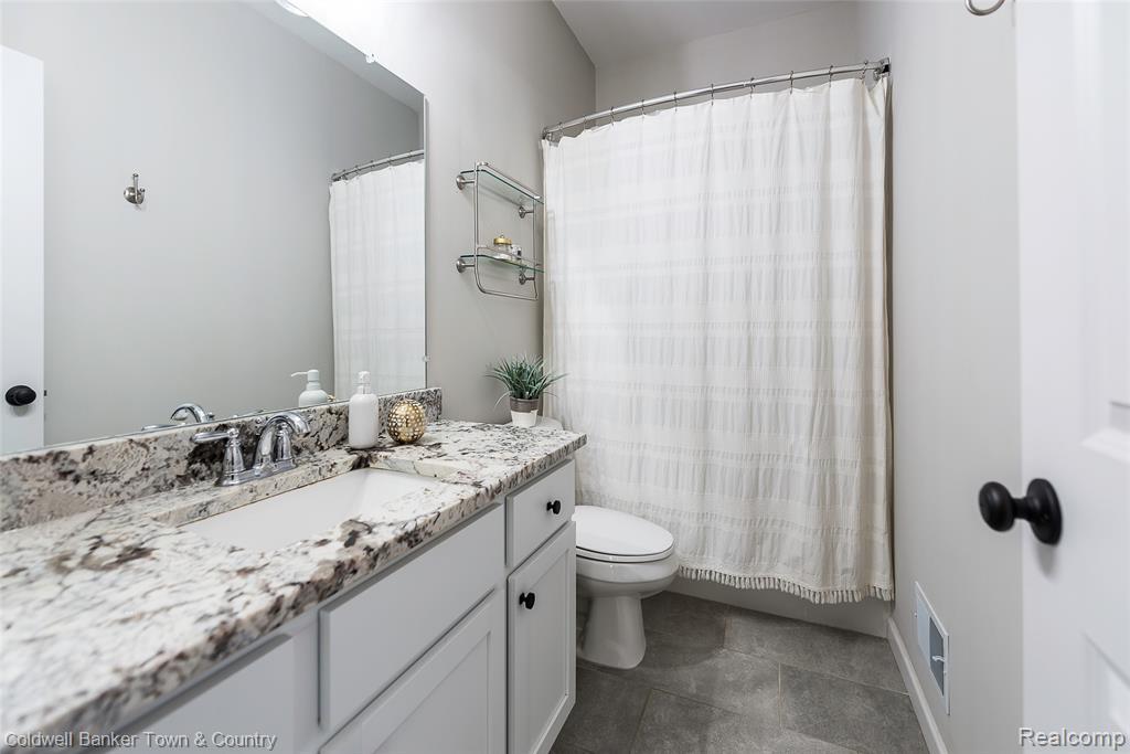 1293 Brighton Lake Road Brighton, MI 48116 - Photo 23 of 62 Gallery Image 23