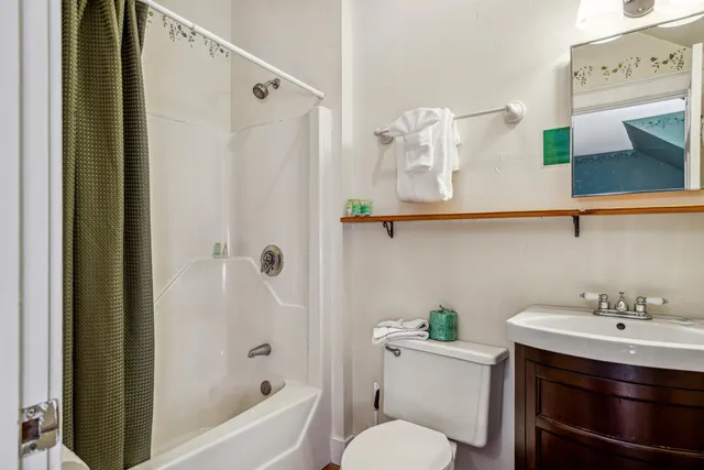 $2,995,000 | 9 Main Street, Lyme, NH 03768