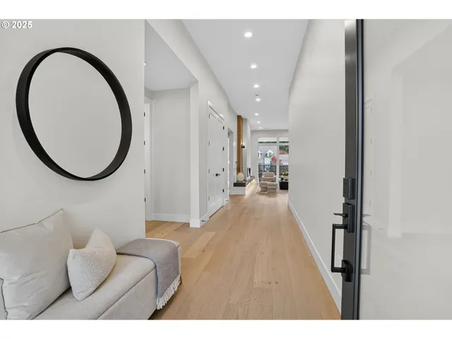 $949,000 | 12313 Northeast 66th Avenue, Vancouver, WA 98686