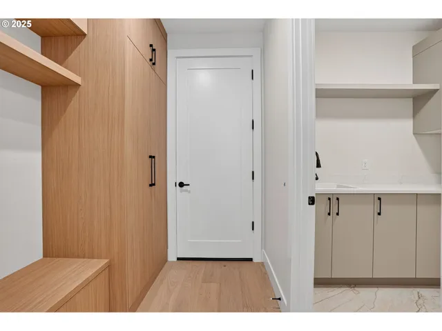 $949,000 | 12313 Northeast 66th Avenue, Vancouver, WA 98686