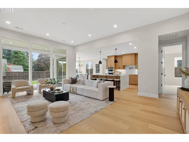 $949,000 | 12313 Northeast 66th Avenue, Vancouver, WA 98686