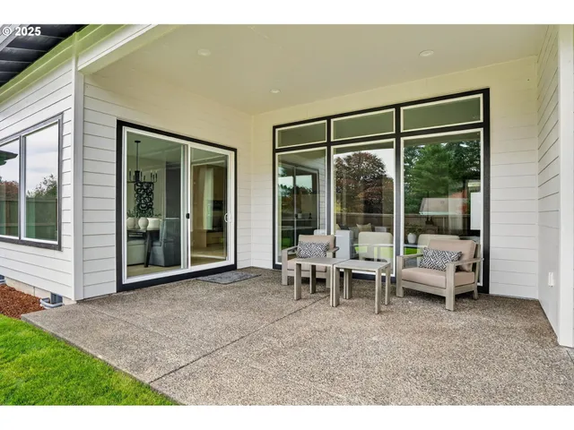 $949,000 | 12313 Northeast 66th Avenue, Vancouver, WA 98686