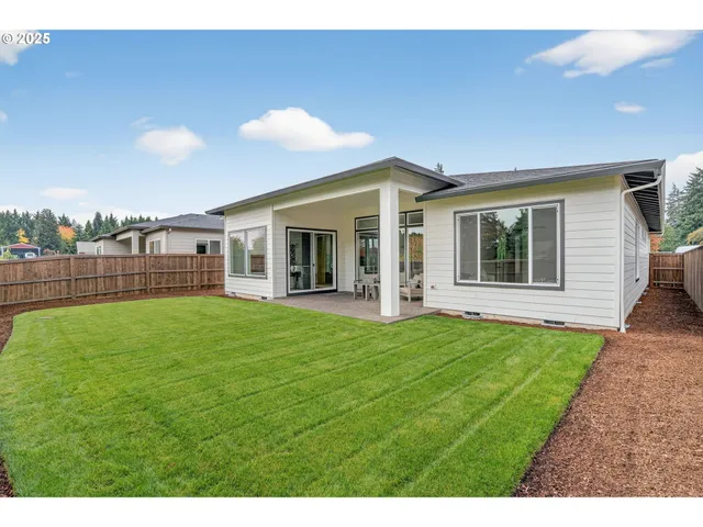 $949,000 | 12313 Northeast 66th Avenue, Vancouver, WA 98686