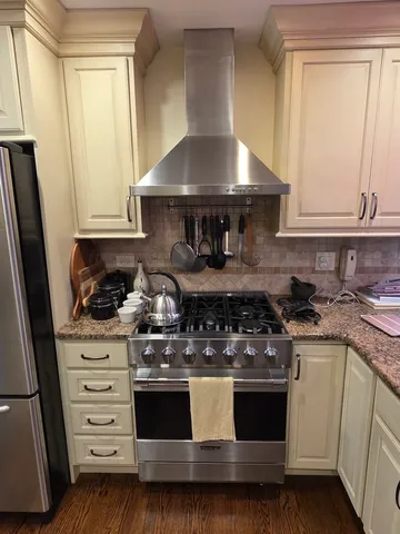 $929,900 | 4036 Miller Drive, Glenview, IL 60026