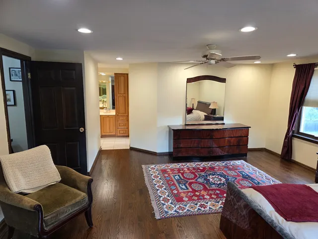 $929,900 | 4036 Miller Drive, Glenview, IL 60026