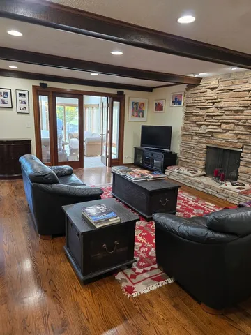 $929,900 | 4036 Miller Drive, Glenview, IL 60026