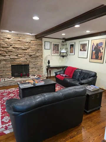$929,900 | 4036 Miller Drive, Glenview, IL 60026