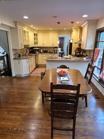 $929,900 | 4036 Miller Drive, Glenview, IL 60026