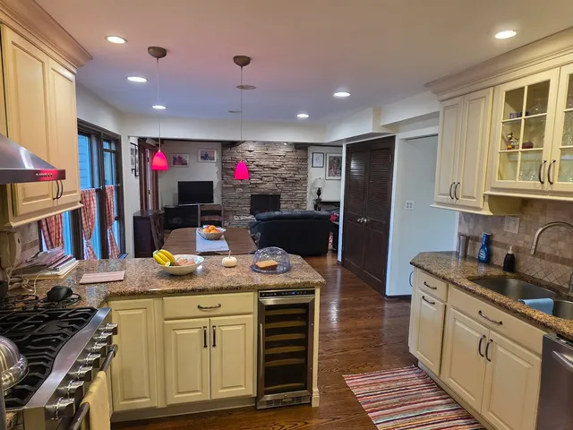 $929,900 | 4036 Miller Drive, Glenview, IL 60026