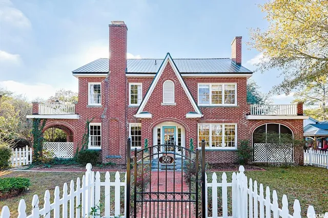 $649,900 | 509 Beaty Street, Conway, SC 29526