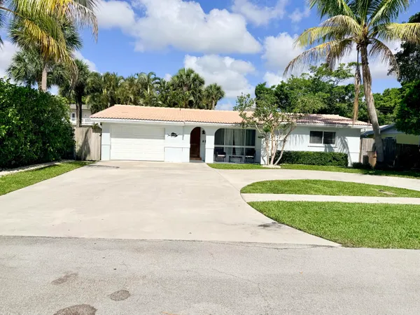 $5,000 | 401 Southeast 3rd Terrace, Deerfield Beach, FL 33441