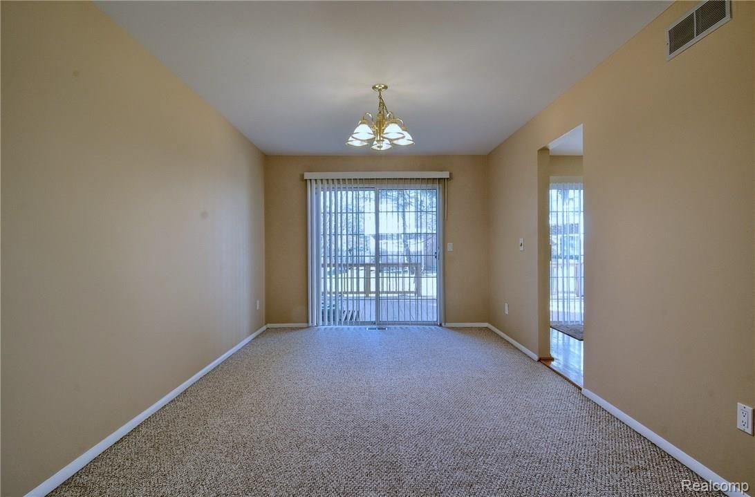 1215 Candlestick Lane Rochester, MI 48306 - Photo 6 of 27 Dining_Room.jpg