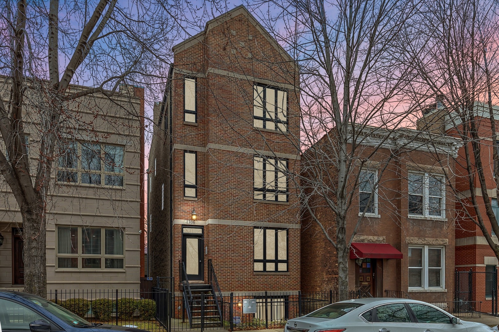 1306 West Grenshaw Street, Unit 2 Chicago, IL 60607 - Photo 1 of 17