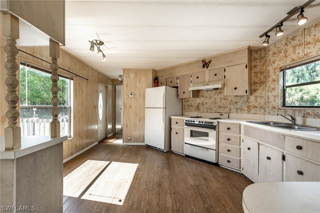 360 Wilson Road LaBelle, FL 33935 - Photo 10 of 34 Gallery Image 10
