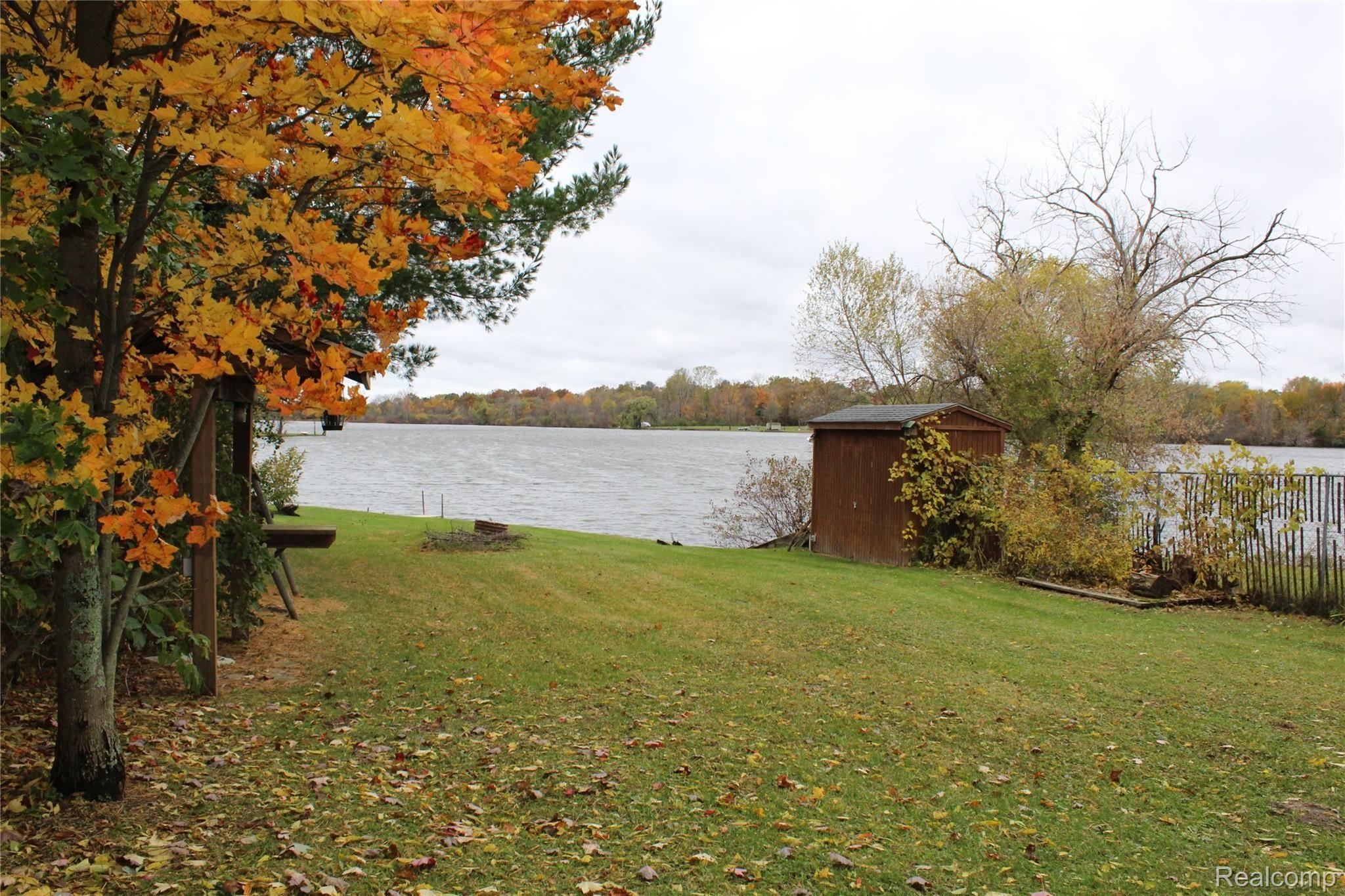 3371 North Center Road Flint, MI 48506 - Photo 4 of 35 IMG_9145.JPG