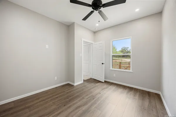 $380,000 | 316 Royal Oaks Drive, Somerset, TX 78069