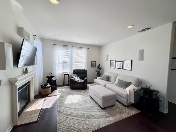 $825,000 | 335 Matthew Way, Unit 106, Buellton, CA 93427