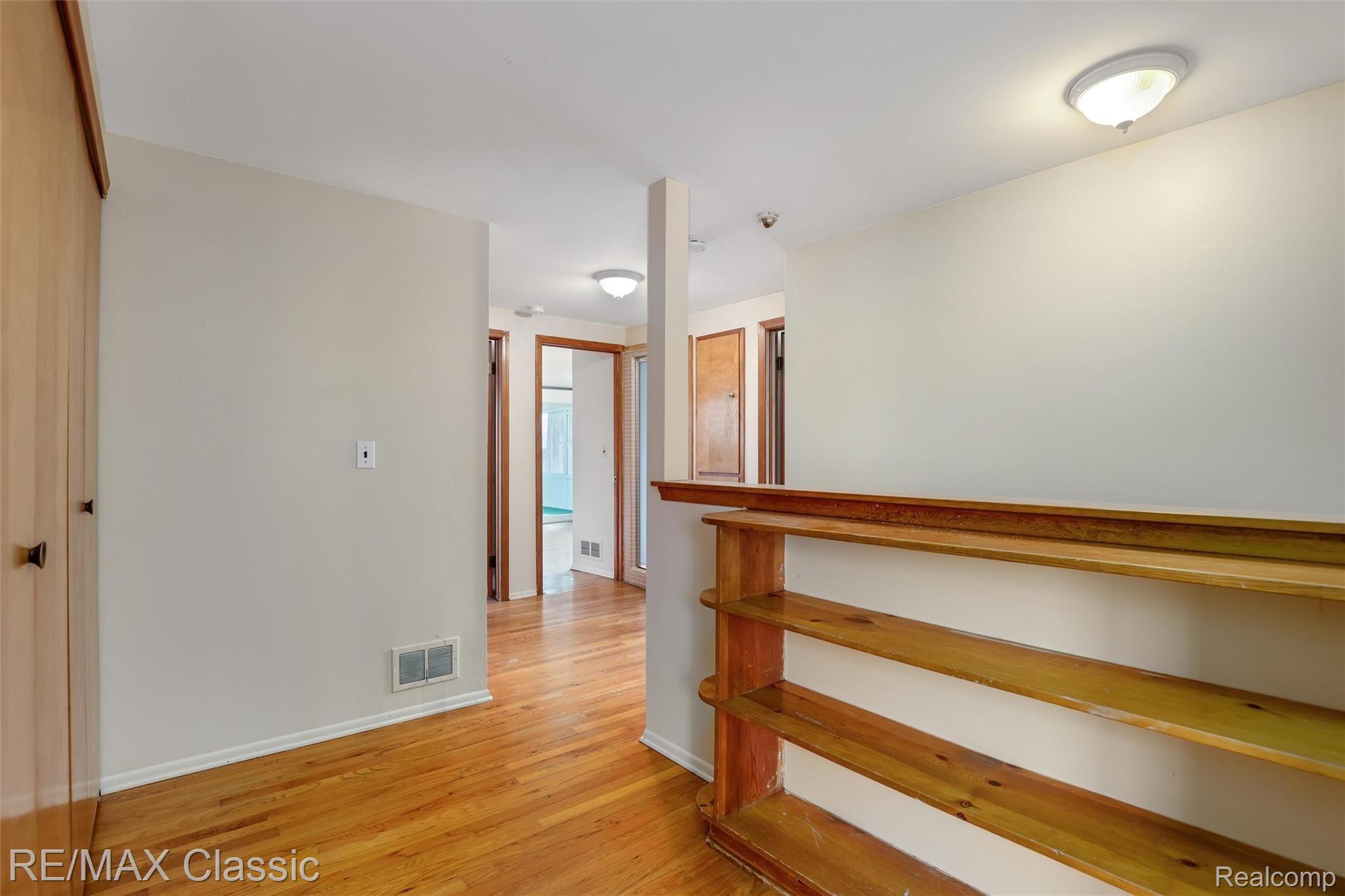 24711 Pennsylvania Road Romulus, MI 48174 - Photo 38 of 63 Upstairs Hallway