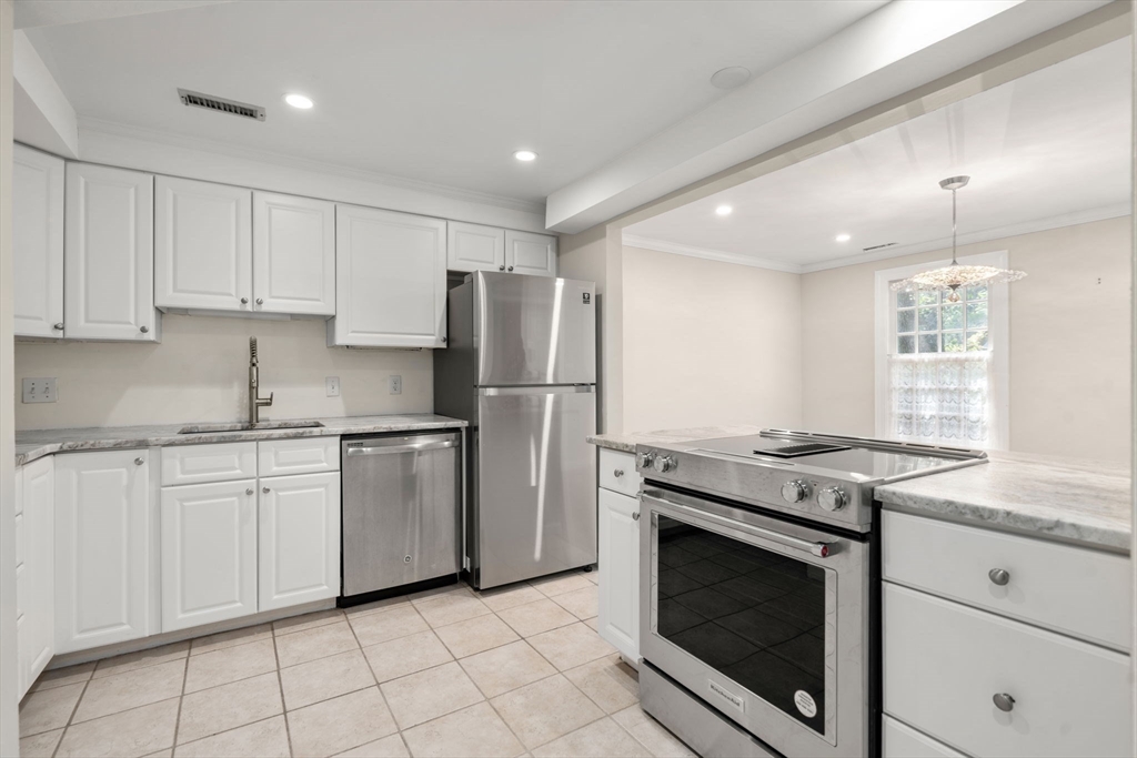 80 Jericho Road, Unit 80 Weston, MA 02493 - Photo 3 of 21
