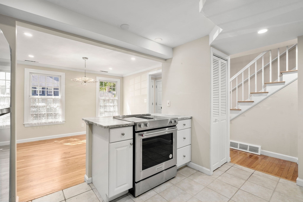 80 Jericho Road, Unit 80 Weston, MA 02493 - Photo 5 of 21