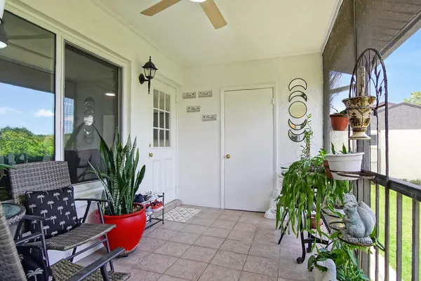 $175,000 | 5930 Whispering Pine Way, Greenacres, FL 33463