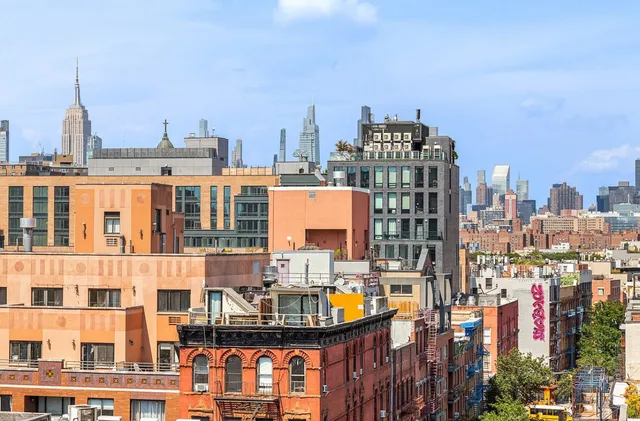 a picture of a bench in a picture