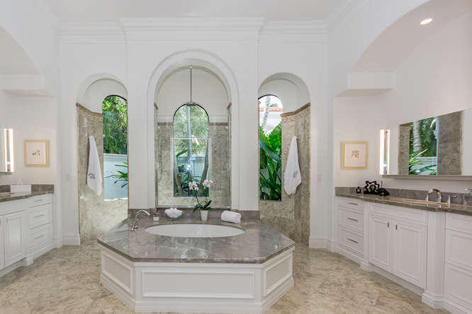 397 Old Jupiter Beach Road Jupiter, FL 33477 - Photo 20 of 39 397 Old Jupiter Beach Rd-small-021-20-30