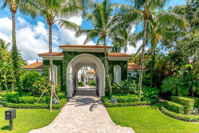 397 Old Jupiter Beach Road Jupiter, FL 33477 - Photo 2 of 39 397 Old Jupiter Beach Rd-small-002-62-2-