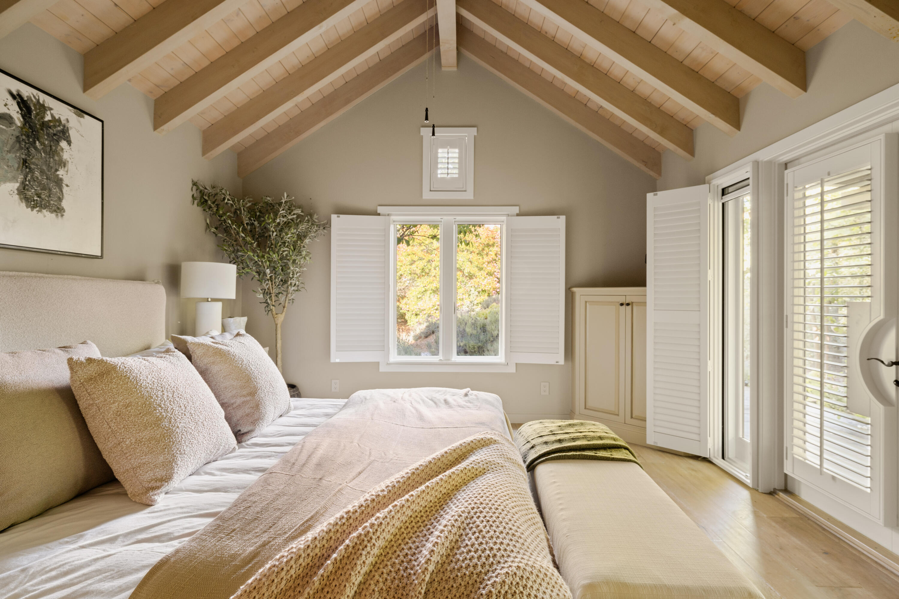 813 Country Club Road Ojai, CA 93023 - Photo 12 of 31 Primary En-suite