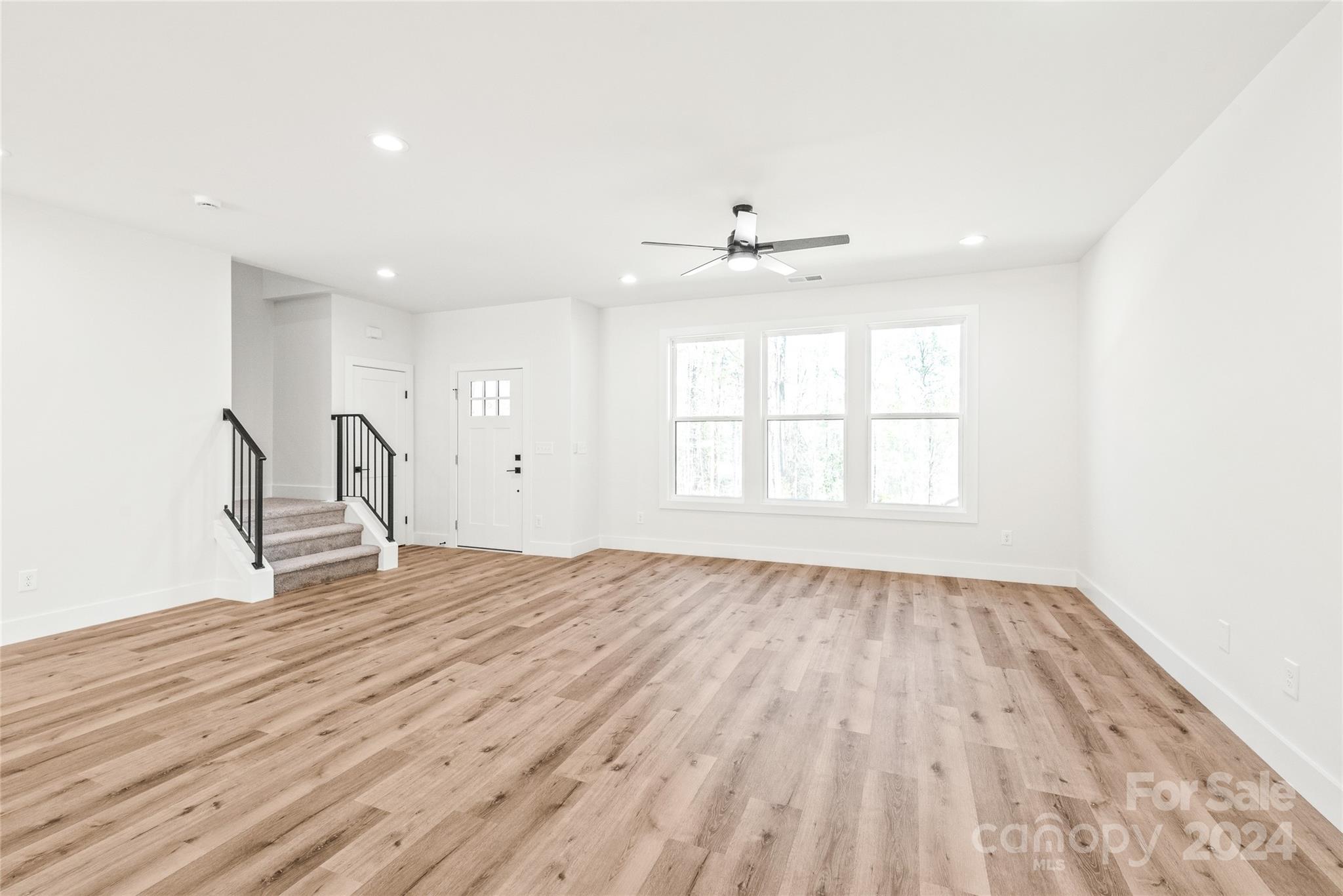 8325 Tuckalake Road Charlotte, NC 28215 - Photo 18 of 38 Gallery Image 18
