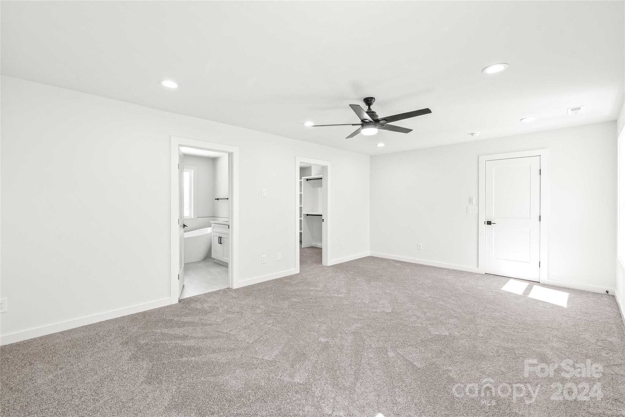 8325 Tuckalake Road Charlotte, NC 28215 - Photo 34 of 38 Gallery Image 34