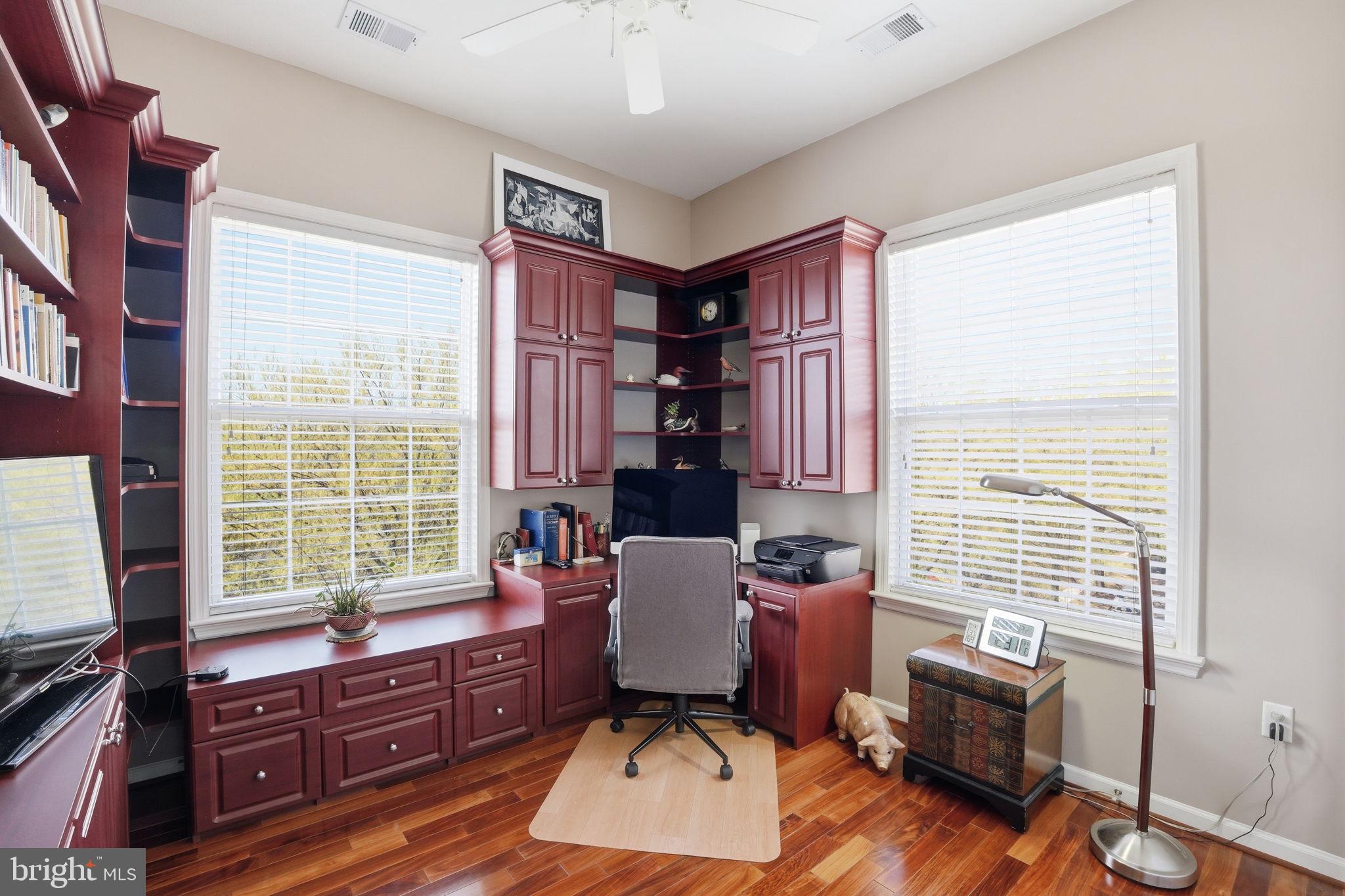 31 Booth Street, Unit 450 Gaithersburg, MD 20878 - Photo 29 of 36