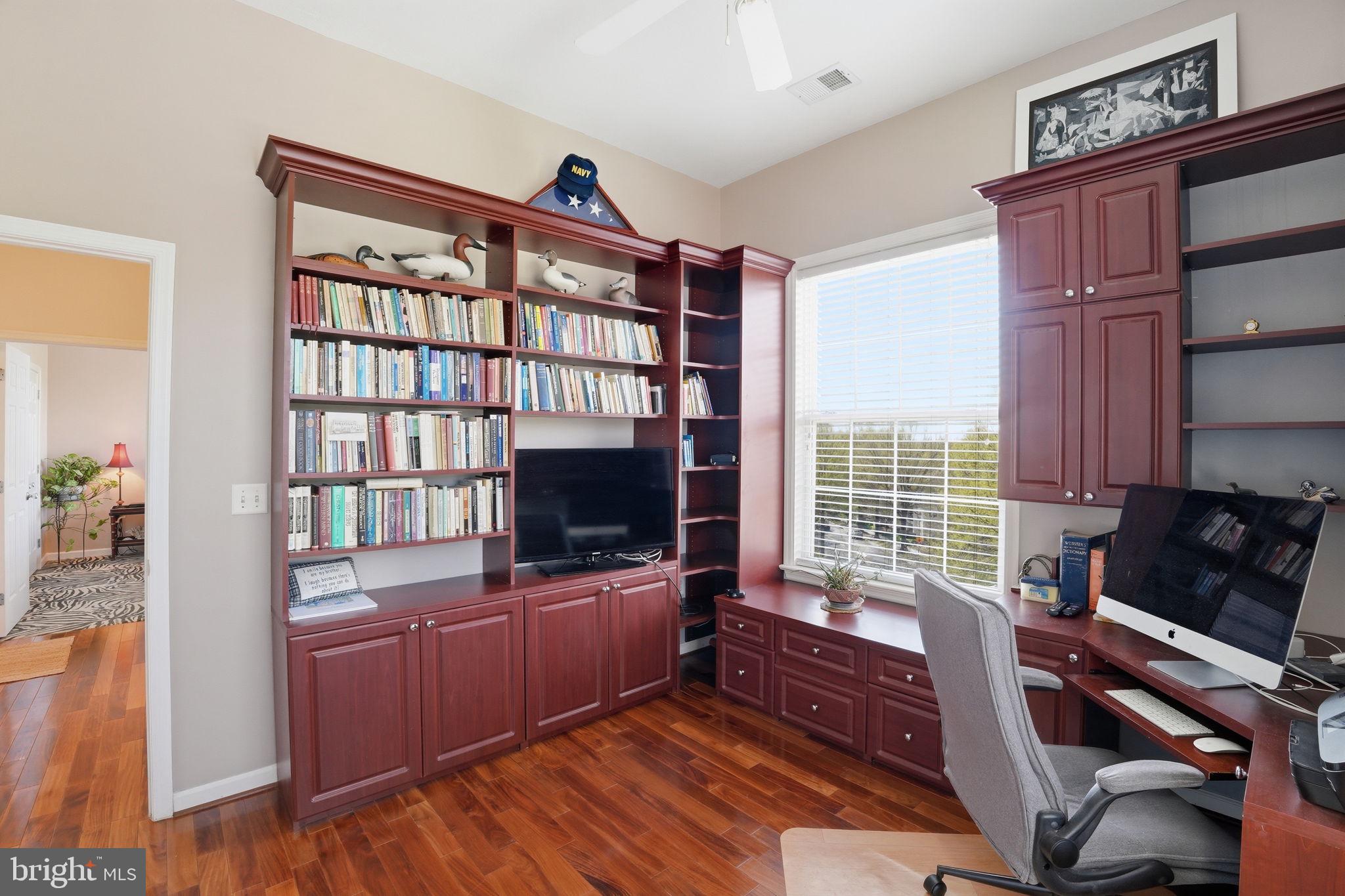 31 Booth Street, Unit 450 Gaithersburg, MD 20878 - Photo 30 of 36