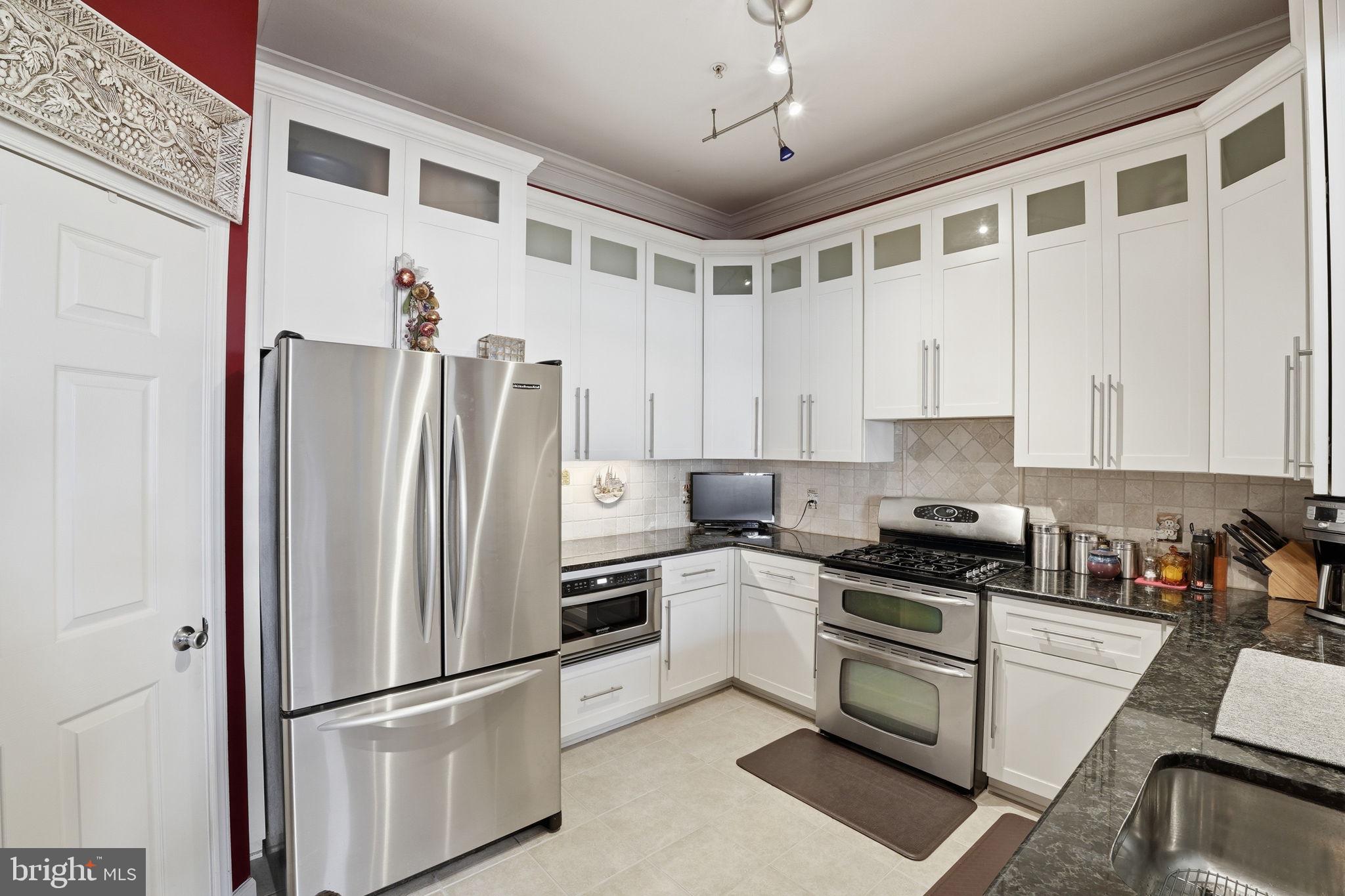 31 Booth Street, Unit 450 Gaithersburg, MD 20878 - Photo 8 of 36