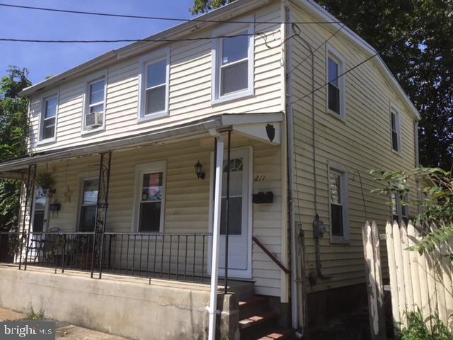 211 Iron Street Florence, NJ 08518 - Photo 1 of 21