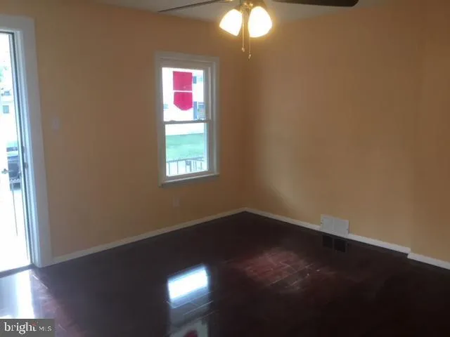 $1,750 | 211 Iron Street, Florence, NJ 08518