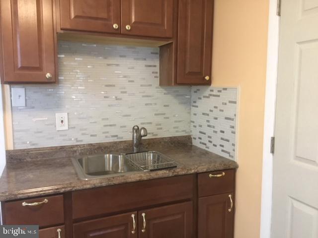 211 Iron Street Florence, NJ 08518 - Photo 9 of 21