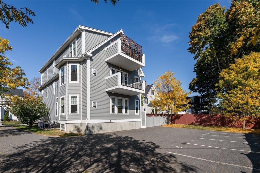 22 Chickatawbut Street, Unit U2 Boston, MA 02122 - Photo 10 of 12