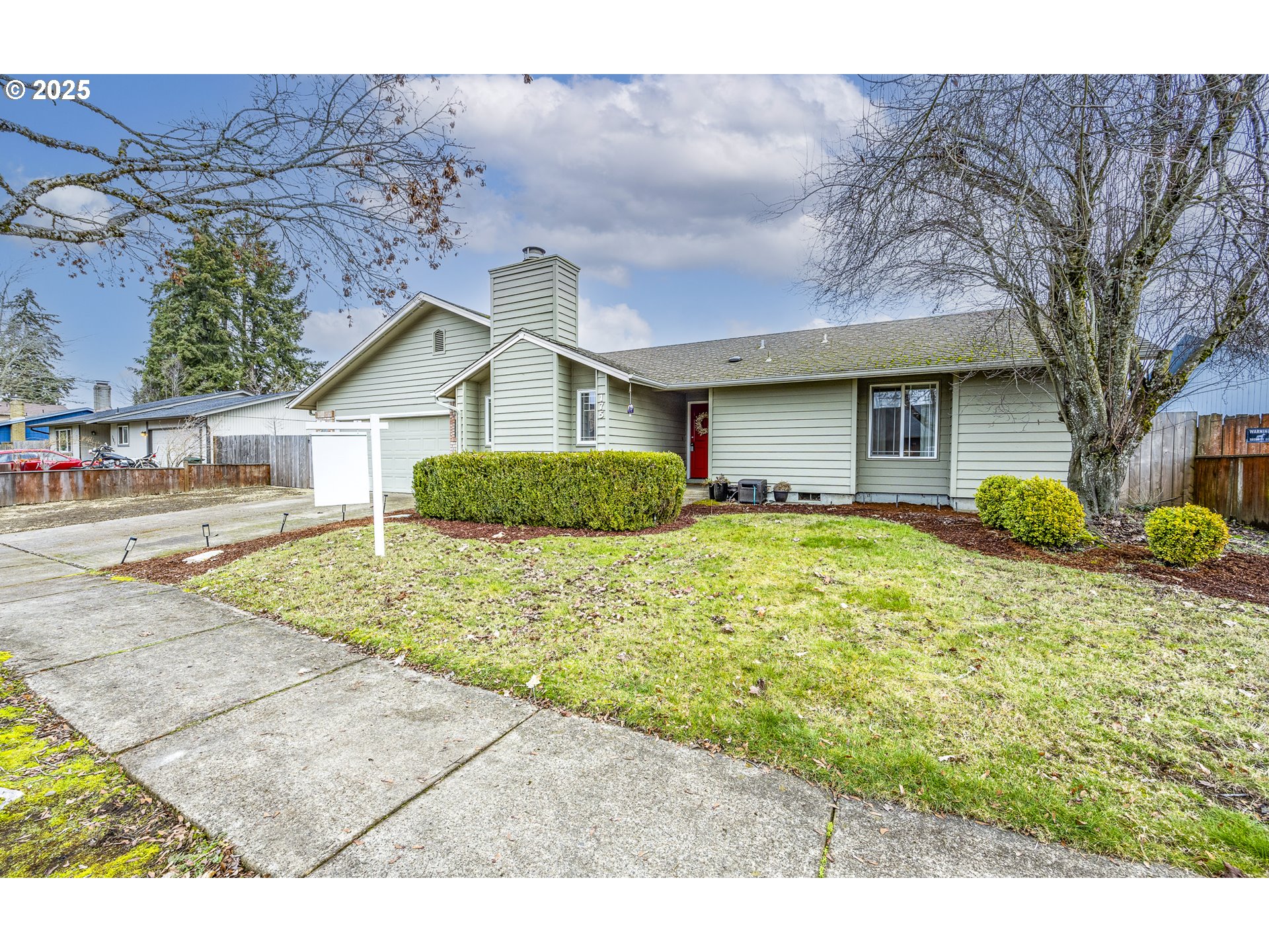 175 North 49th Street Springfield, OR 97478 - Photo 3 of 37