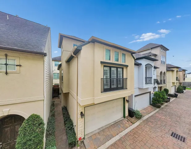 $395,000 | 2741 Sherwin Street, Houston, TX 77007