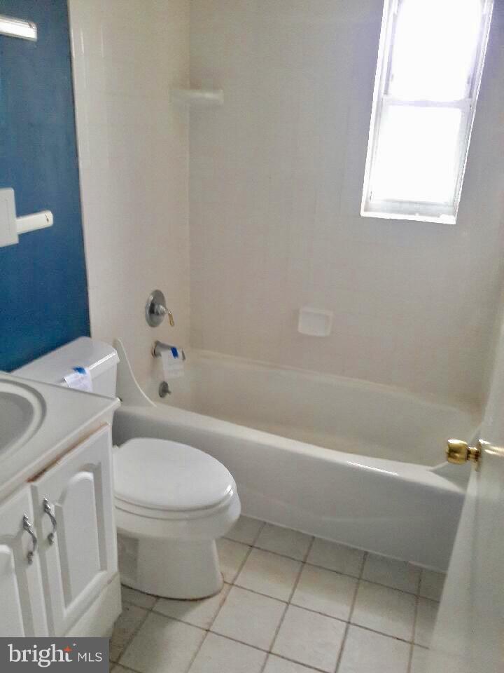 8006 Riggs Road Hyattsville, MD 20783 - Photo 9 of 15 Interior (General)