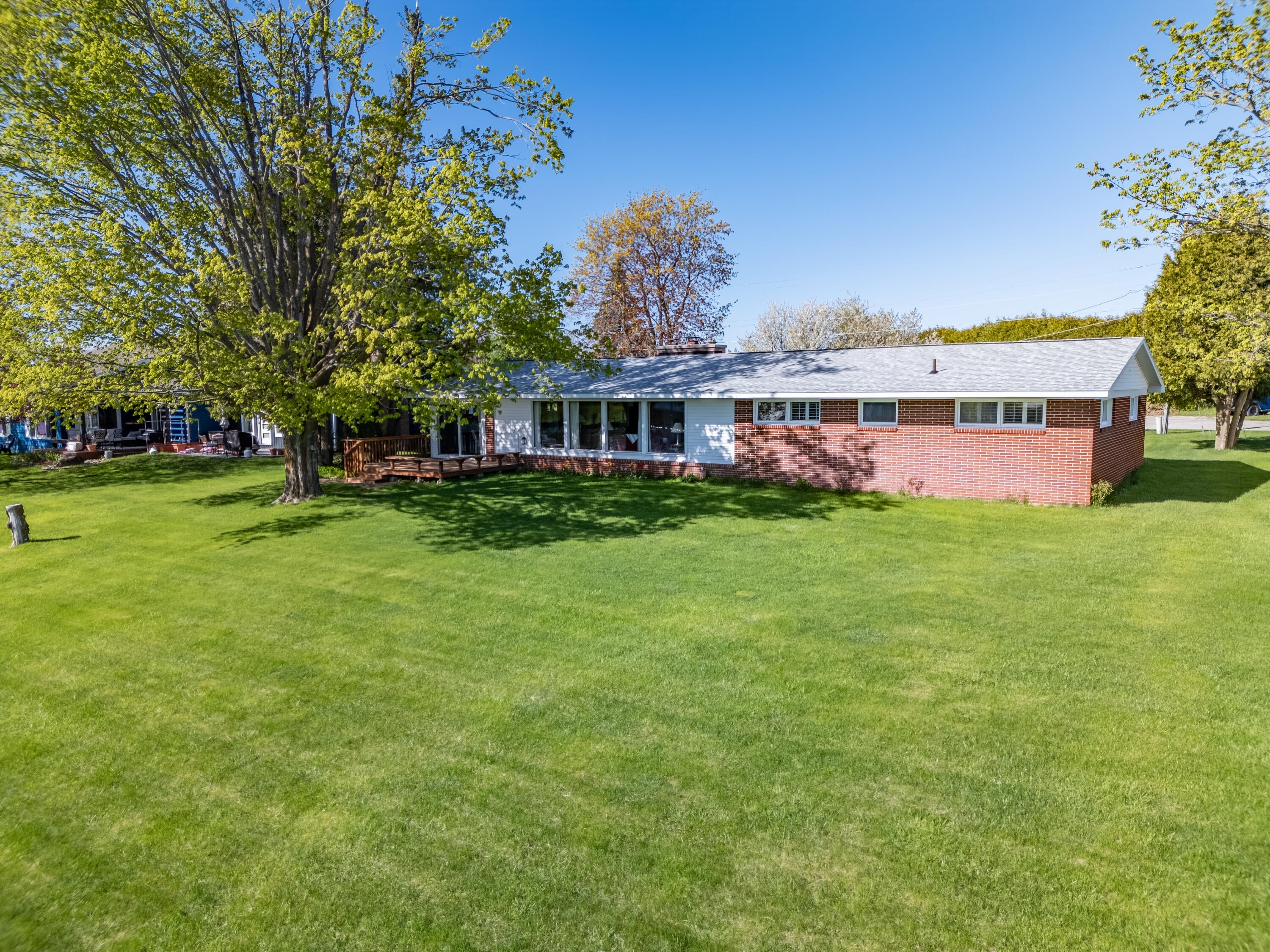 190 Riverside Drive Cheboygan, MI 49721 - Photo 6 of 86 190Riverside-39