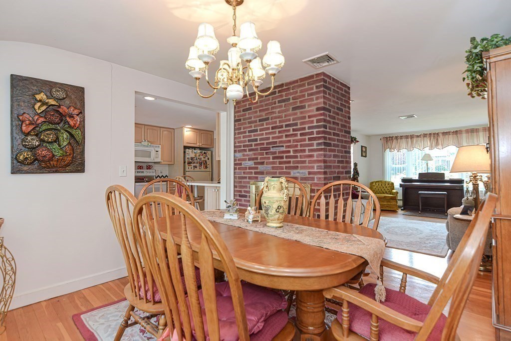 84 Plymouth Road Wakefield, MA 01880 - Photo 13 of 34 Gallery Image 13