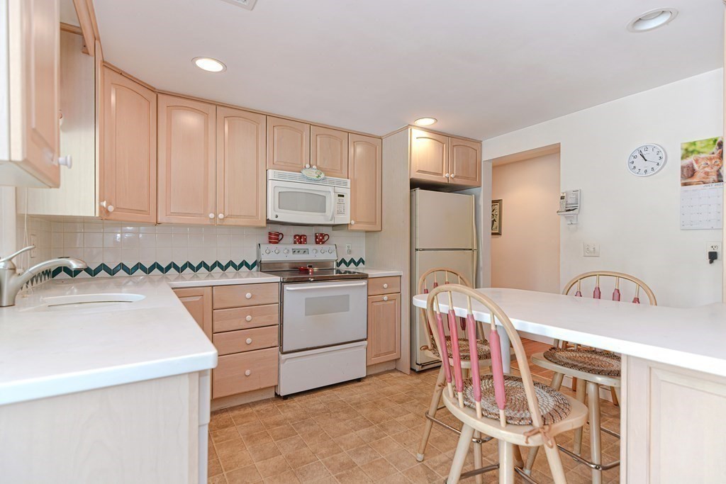 84 Plymouth Road Wakefield, MA 01880 - Photo 17 of 34 Gallery Image 17