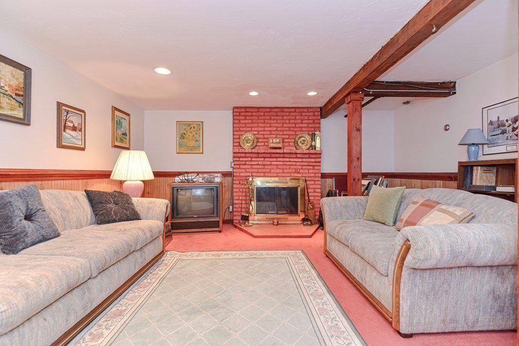 84 Plymouth Road Wakefield, MA 01880 - Photo 29 of 34 Gallery Image 29