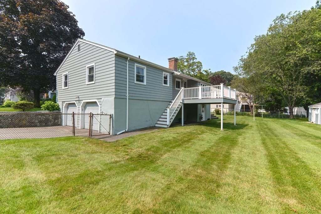 84 Plymouth Road Wakefield, MA 01880 - Photo 4 of 34 Gallery Image 4