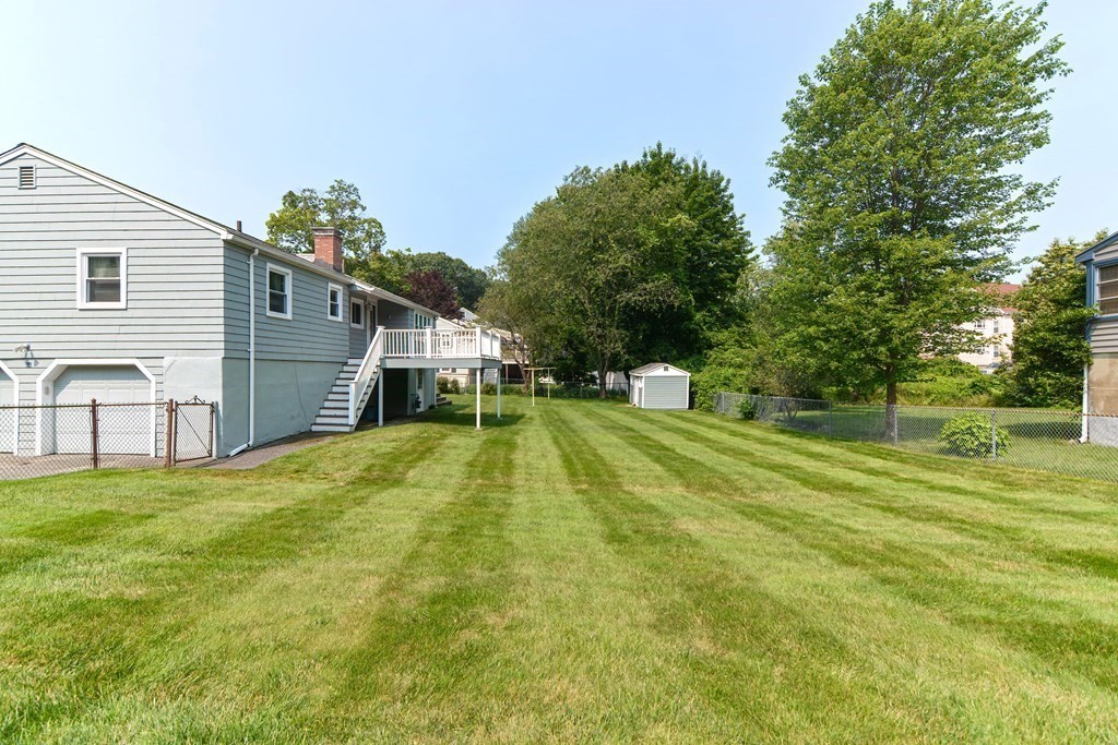 84 Plymouth Road Wakefield, MA 01880 - Photo 5 of 34 Gallery Image 5