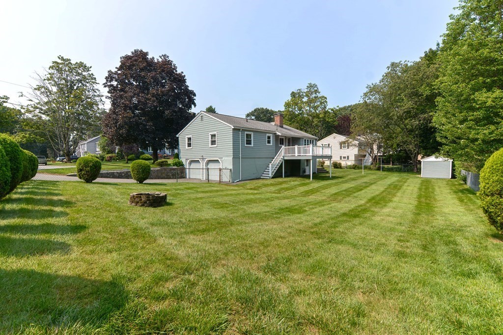 84 Plymouth Road Wakefield, MA 01880 - Photo 6 of 34 Gallery Image 6