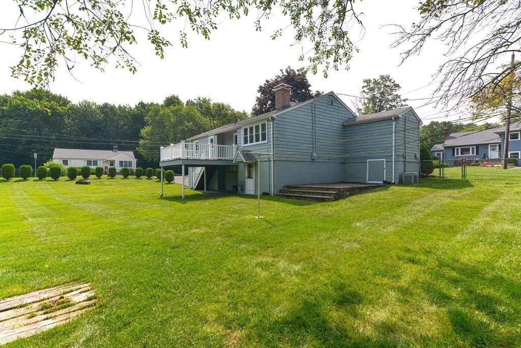 84 Plymouth Road Wakefield, MA 01880 - Photo 7 of 34 Gallery Image 7