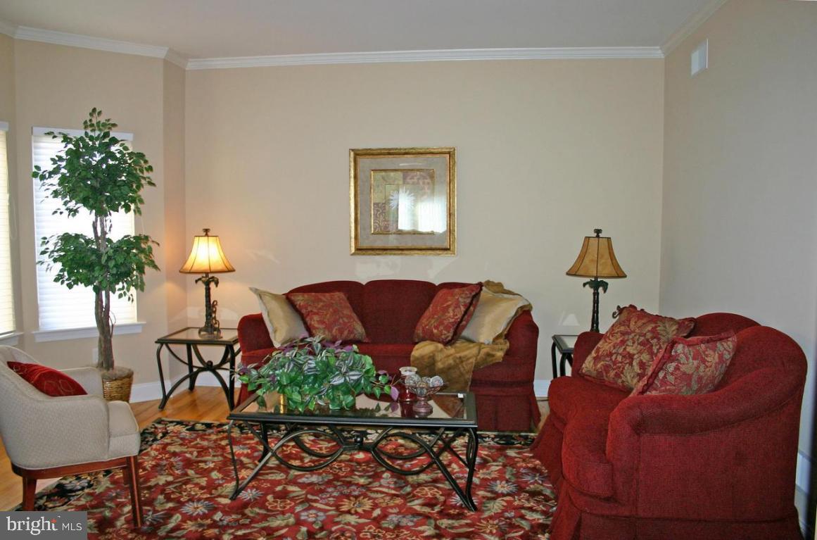 1004 Laureldale Court Lititz, PA 17543 - Photo 2 of 6 Gallery Image 2